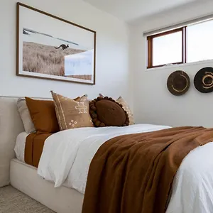 - 32 Cowper Street Samudra House Holiday home Byron Bay